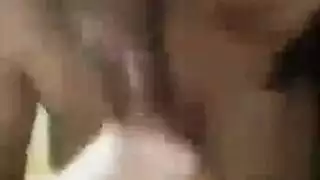 شرموطة مصرية ماهرة تمص القضيب العربي بشهوة وإثارة