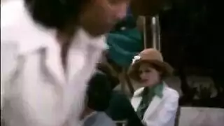 فتيش المتعجرف الفرنسي: علبة جماعية هاردكور بموقف متكبر