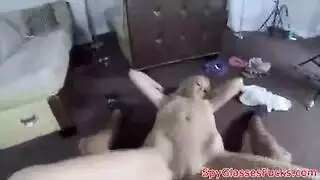 التعرف في الشارع يؤدي إلى تلبيس كسها الجميل على زبه الكبير