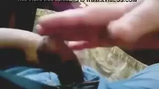 مشهد إباحي في الحمام: عاهرة مصرية تختنق بزبر إباحي ضخم