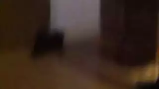 الفتاة الشقراء المثيرة تتحمل جماع حلق عميق عنيف في فيديو بورن