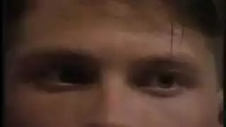 مشهد شرجي ومهني مع أفغانية منحنية الجسم