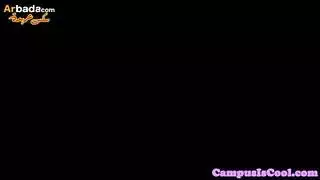 ينيك امة النائمة بعد ما يلتصق بها