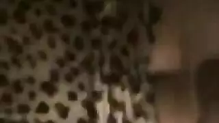 مص ونكاح صريح: إيلاج شرجي ينتهي بانفجار القذف