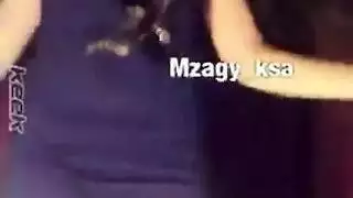 راقصة عراقية وقحة تظهر مؤخرتها الكبيرة في عرض إباحي صريح