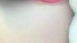 بنت بتدخل اصبعها في كس صديقتها