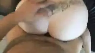 شارلوت تتقن الجنس الجماعي بركوب قضيب ماهر