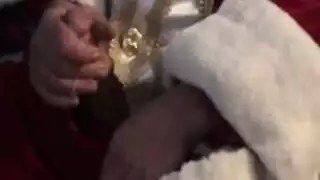 استمناء سانتا الوحيد الإباحي: يحتاج مهبل الكلبة المبلل بشدة