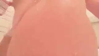 نيك بنت لبس هدوم ابيض مترجم عربي