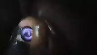 الأبنوس في سن المراهقة المداعبة