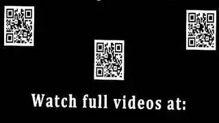 إباحية حفلة المسبح: جنس ثلاثي صريح وقذف على الوجه