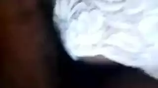 مص متحرك بقوة مع بلع اللعاب