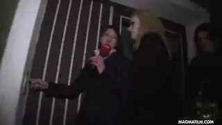 أوجي متطرف: نيك جماعي مغطى بالسائل المنوي مع كلام فاحش