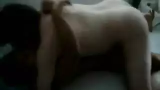 إباحية عربية مثلي الجنس: قضيب ضخم يدمر فتحة شاب ضيقة