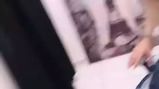 شقراء ناضجة تستعد مهبلها لعملية جماعية في الحفلة