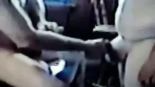 فحل شاب يخدم امرأة ناضجة يائسة في فيلم إباحي