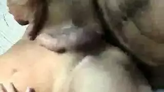 إباحية صريحة: فتيات مغرورات في مشهد كرتوني إباحي