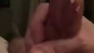 مشهد مراهقة مكثف: قضيب نائب الرئيس الكبير يملأها بعمق