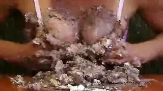 دردشة مثيرة تؤدي إلى جلسة إكس إكس إكس صريحة