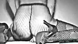 كاتيا كاسين تهيمن على ريان كيلي بقبل عميقة ولمس عنيف