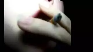 تتباهى نادية نيفينا بأثدائها العملاقة بينما تتلقى ضربات قوية