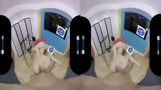 رغبة رقمية: فتاة مثيرة تمارس الجنس في خيال الواقع الافتراضي