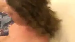 أول مرة شرج: العريس يضرب مؤخرة العروس