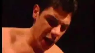 نساء ناضجات تشارك اختراقاً مزدوجاً قاسياً من نجوم إباحية شباب من الحي