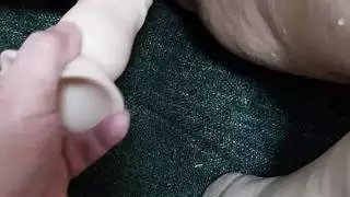 عملية دسار مكثفة تجعل بوسها يقذف نافورة ضخمة