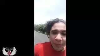 إثارة إباحية في الخارج: بينيلوبي أولسن تظهر كسها المبلل وبزازها العارية على الطرق العامة