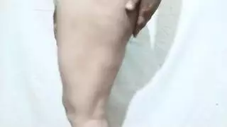 نينا المنضبطة شهوانياً: جلسة لينجري آسيوية سمينة وحشية