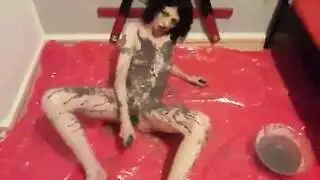 نائب الرئيس الإباحي يوصل نشوات عملاقة بضربات عميقة للكس