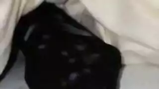 علاقة جماعية لثلاثة: قضيب إضافي يقدم متعة قصوى