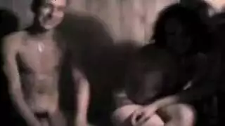  وجه بريء، أيدٍ خبيرة: درس في الوصول للنشوة منفردة