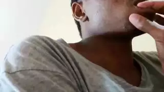 مسابقة تبول بين حوريات عربيات يبللن بعضهن