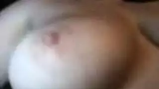 المرأة الناضجة عاريات المرأة جيمي لي الحصول على البصق والمارس الجنس في الحمار، في غرفة فندق