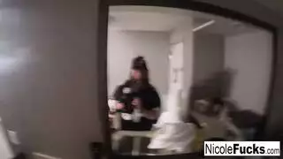 داخل استوديو البورنو: تصوير جنس خام ومشاهد صريحة