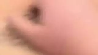 شقراء قصيرة الشعر تحب التعمق في الحلق والجنس العميق في المهبل