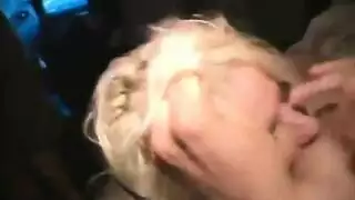 كيرا نوفا البريئة تُدمر بعنف في مواجهة جنس جماعي