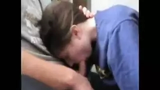 مراهقون متحولون جنسياً يستكشفون الجنس الصريح لأول مرة