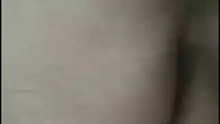 قضيب حصان مصغر يملأ النساء في فيديو خيال حيواني صريح