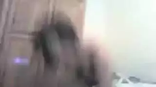 يمارس سكس اغتصاب الاخت في الغرفه مترجمة