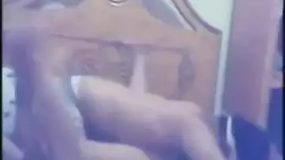 علاقة جنسية جماعية خشنة مع عاهرة مصرية