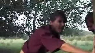 إختطاف في الخارج وجنس عنيف