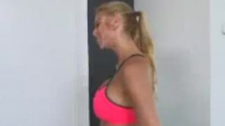 الكسيس فوكس يحب عندما يكون حبيبها سخيف لها بشدة، ضيق كس طوال اليوم.