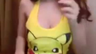 أم وحيدة تمص قضيب رجل نبيل جديد وتتعلم شيئًا أو شيئين عنه