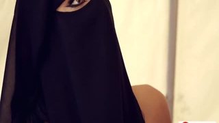 رجل تنيكه زوجته المنقبة الشرموطة فيلم سكس منقبات عربي كامل طويل وعنيف