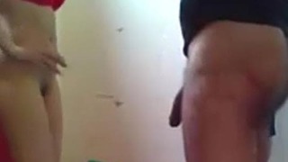 مراهقة عربية تمص زبر كبير