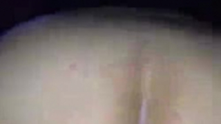 تحب آنا نوكس أن تمسح بوسها الحلاقة بين الحين