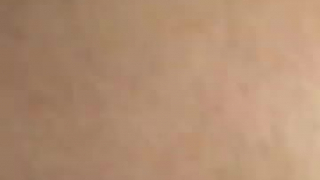 جبهة مورو الدهون مع الثدي المترهل ، خلعت أنيسة كيت بيكيني لها ونزلت على ركبتيها